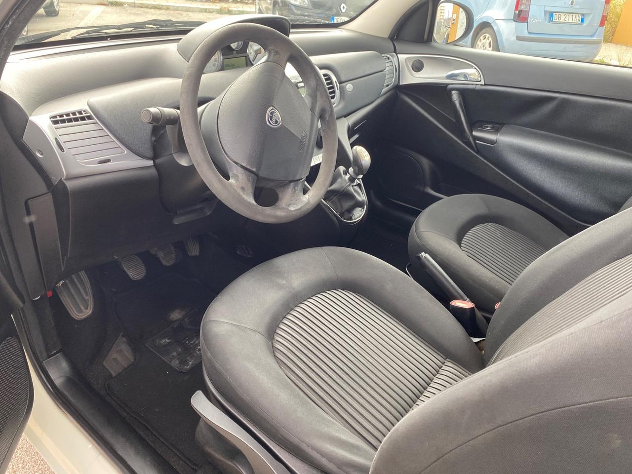 Lancia Ypsilon 1.2 Argento