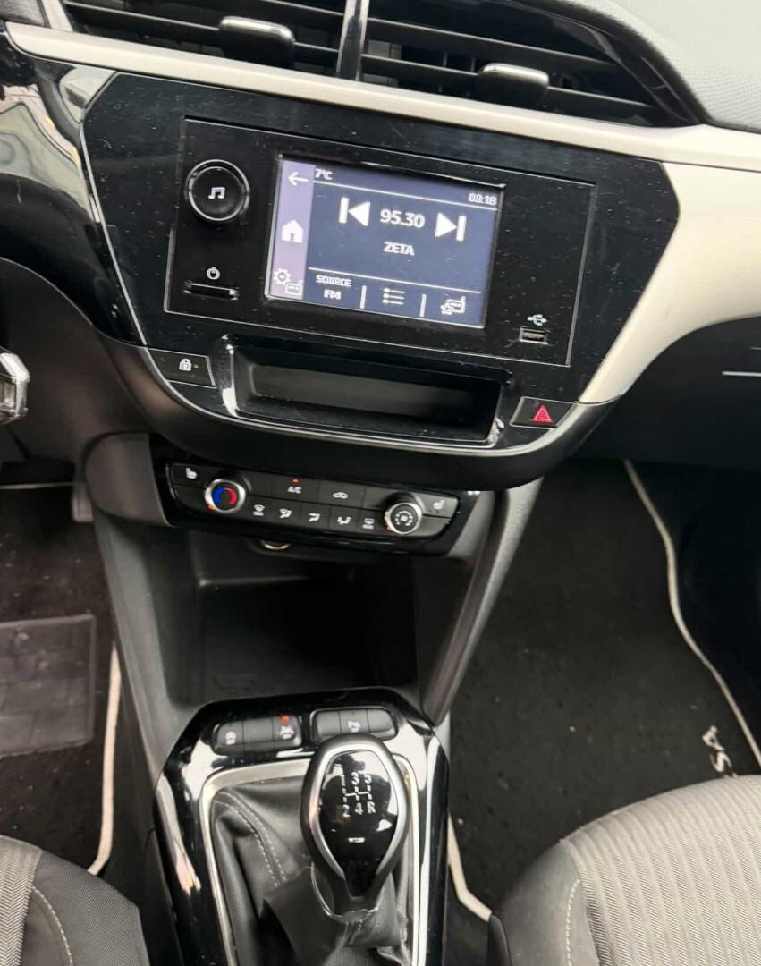 Opel Corsa 1.2 Edition ok neopatentati