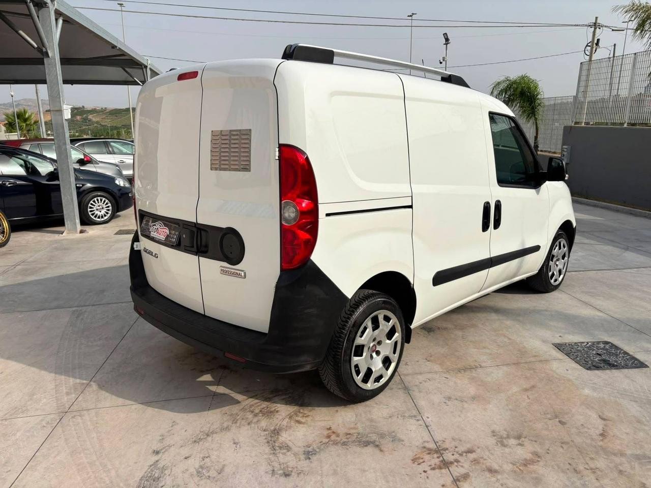 Fiat Doblo Doblò 1.6 MTJ 105 Cv E6D modello Lounge