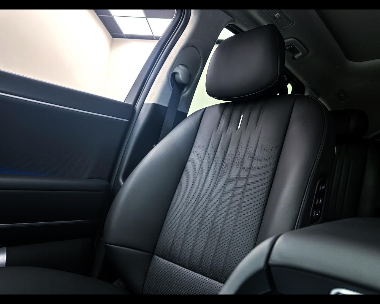 HYUNDAI IONIQ9 110 KWH 4WD CALLIGRAPHY 6PPERF+DM