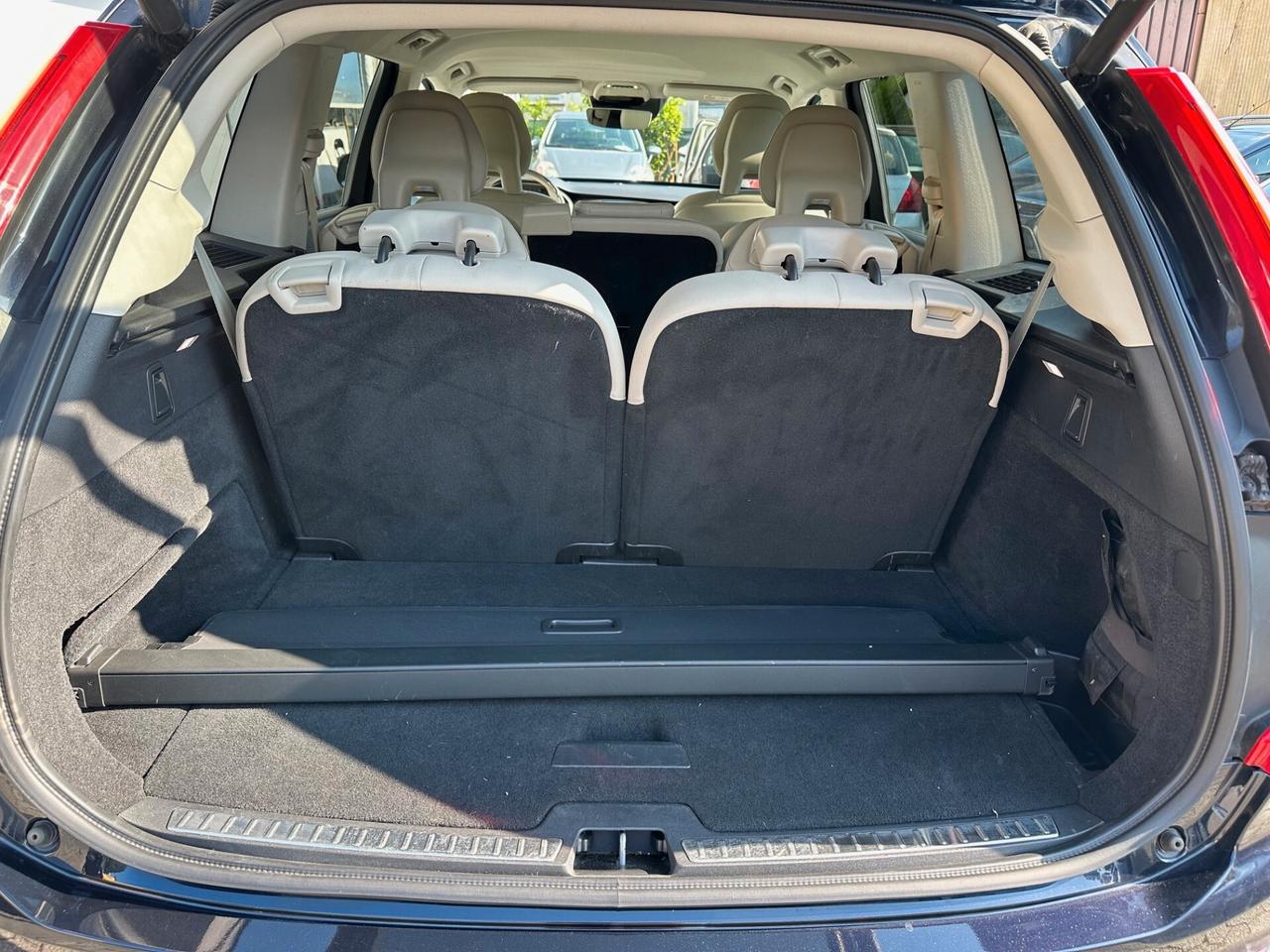 Volvo XC 90 XC90 D5 AWD Geartronic 7 posti Momentum