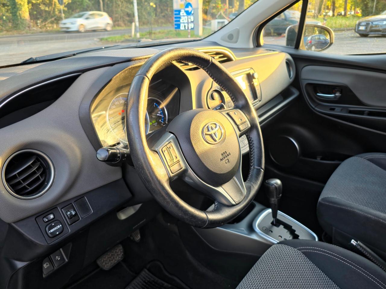 Toyota Yaris 1.5 Hybrid 5 porte Active E6B Automatica NEO 2016