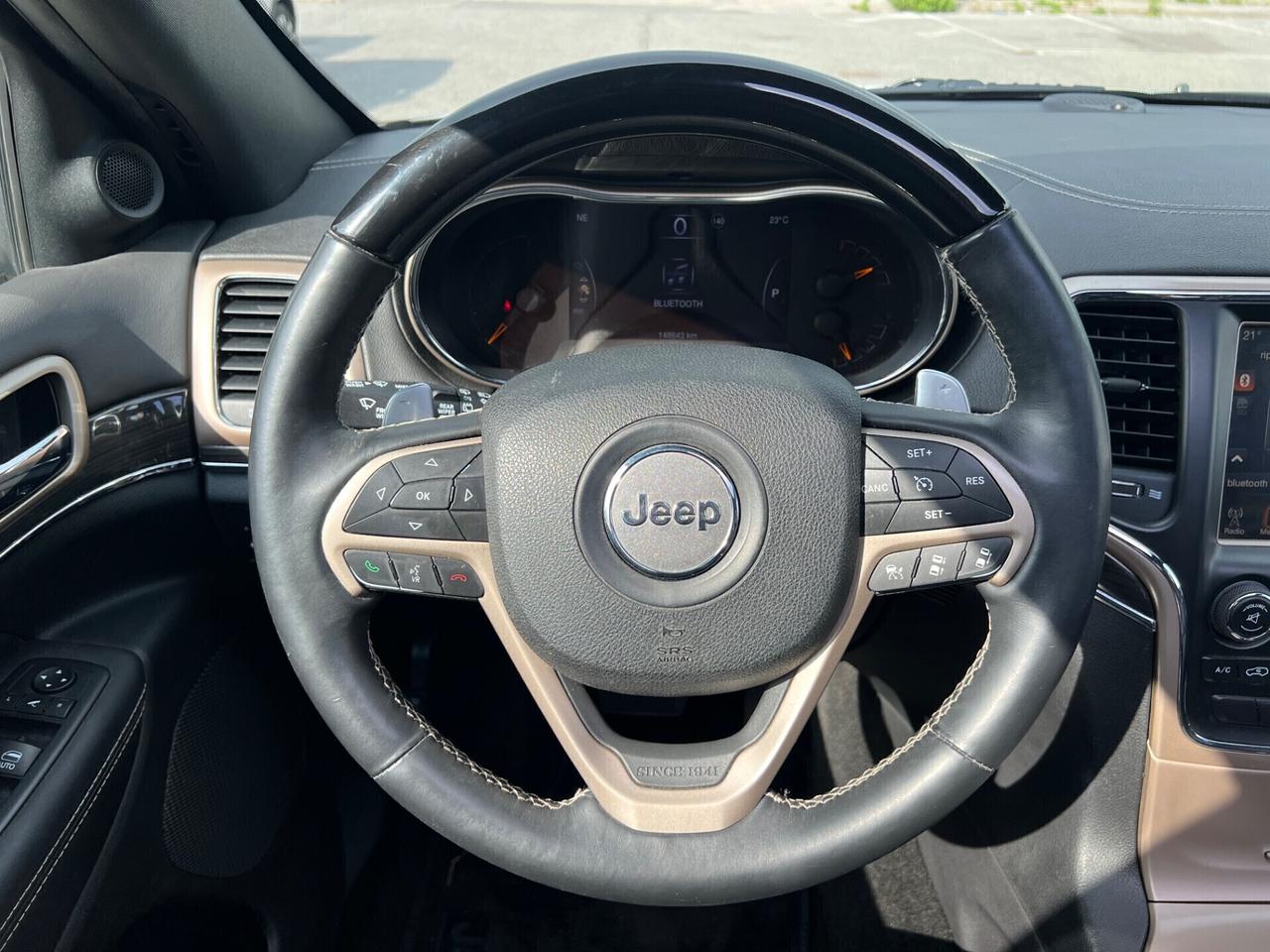 Jeep Grand Cherokee Overland FULL-OPTIONAL