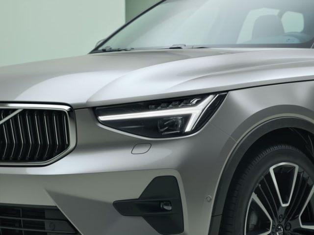 VOLVO XC40 B3 automatico Ultra Black Edition N1