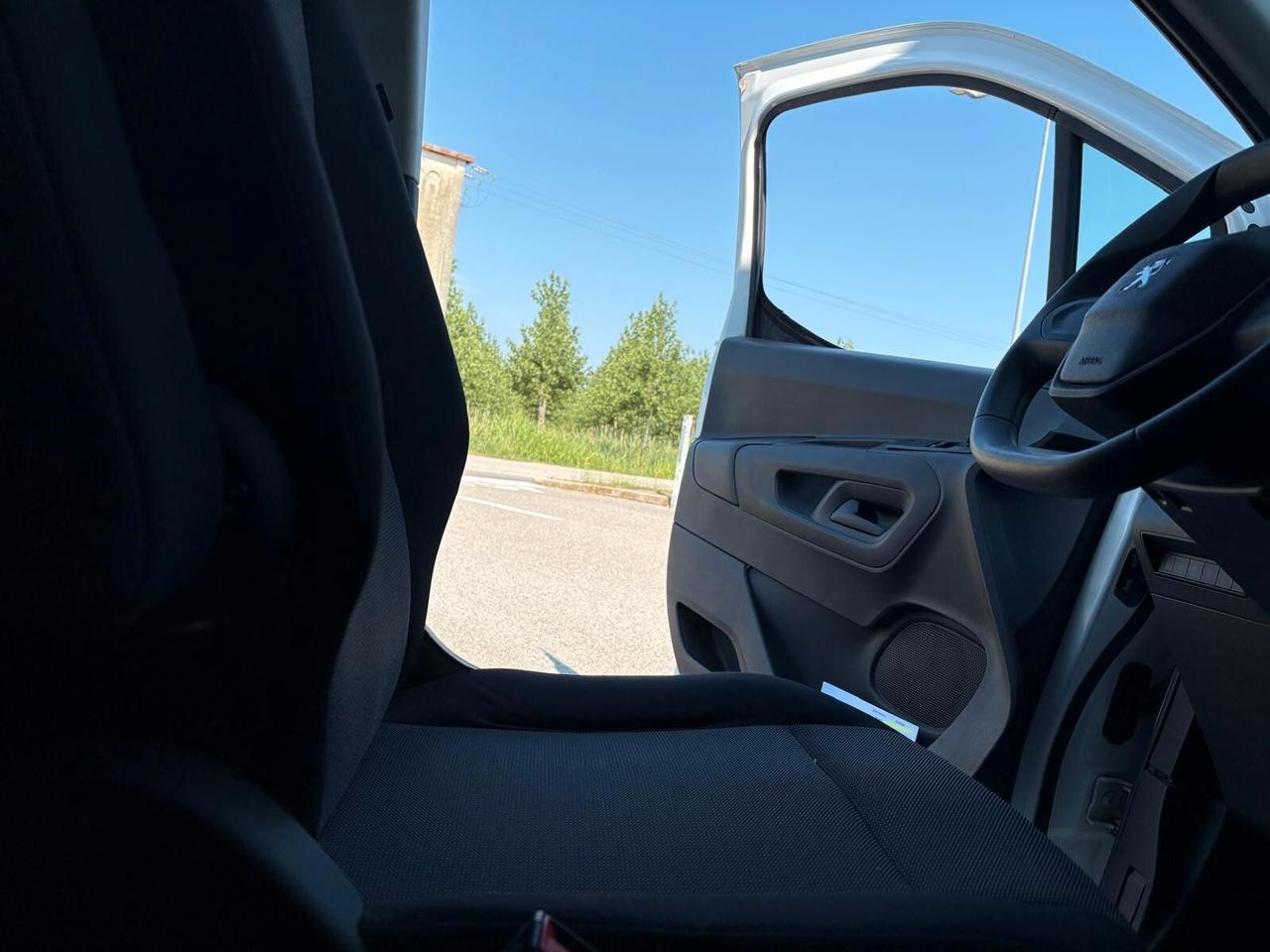Peugeot Partner BlueHDi 100 PL-DC Doppia Cabina Mobile SPOTICAR