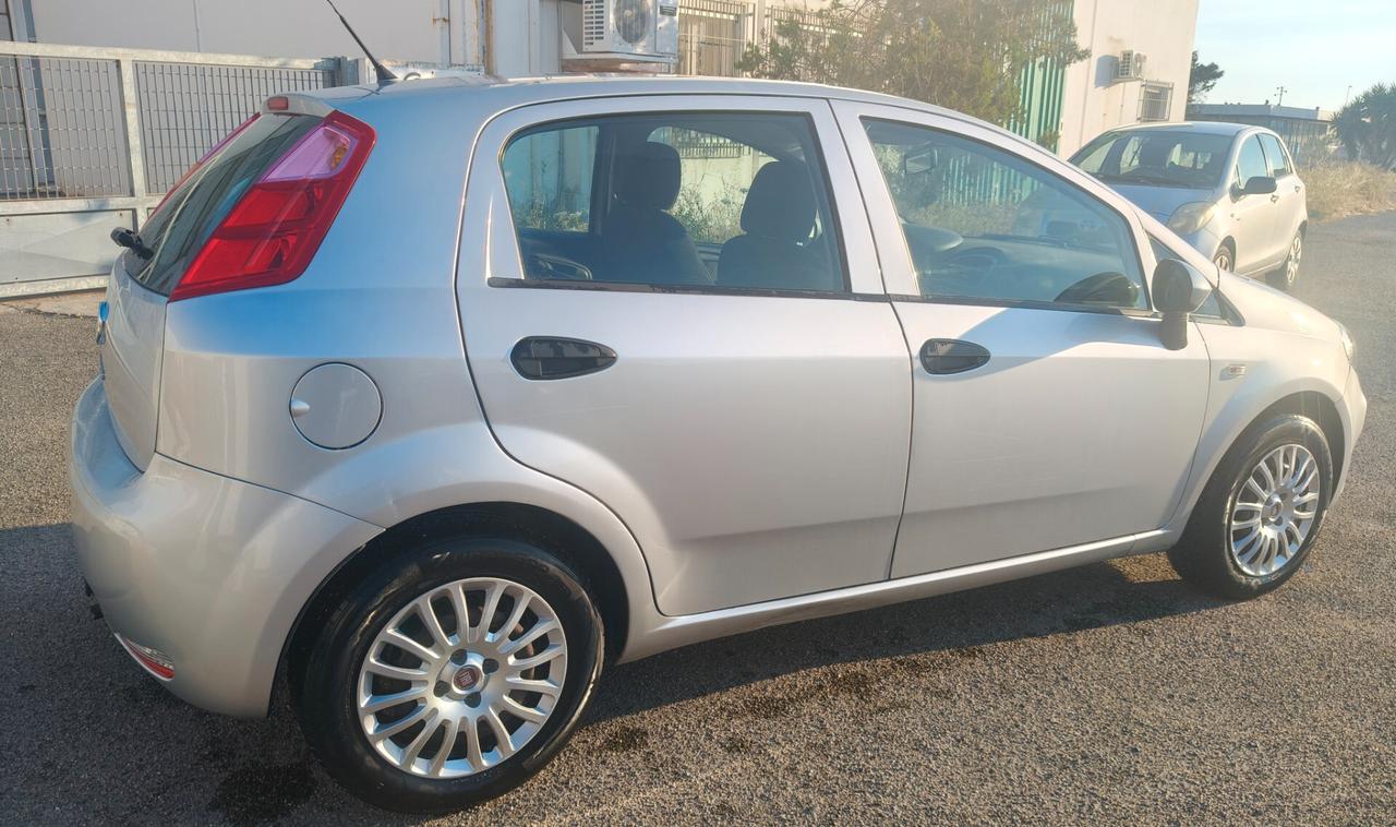 Fiat Punto 1.2 benzina con gancio traino