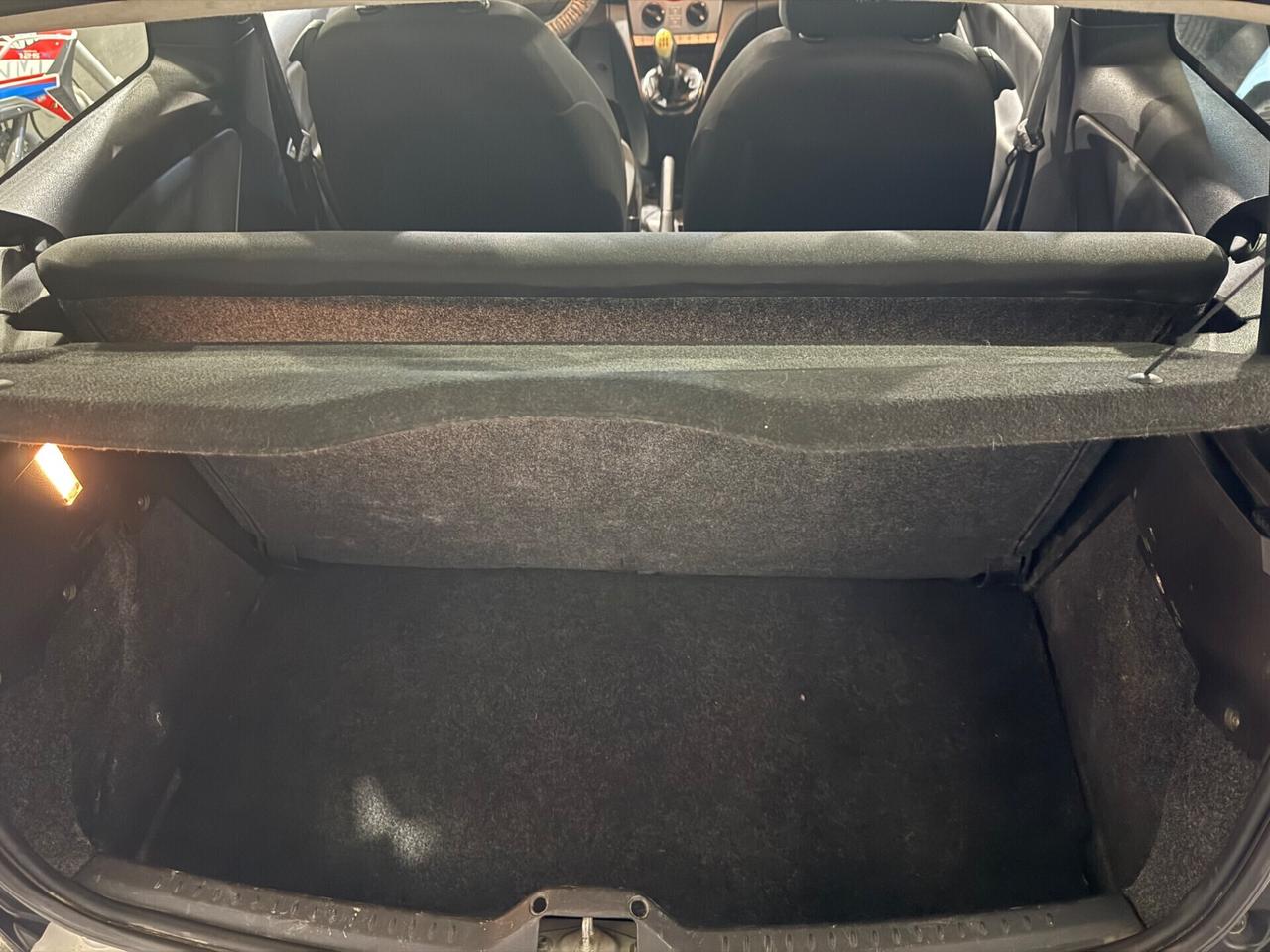Lancia Ypsilon 1.3 MJT 75 CV Unyca