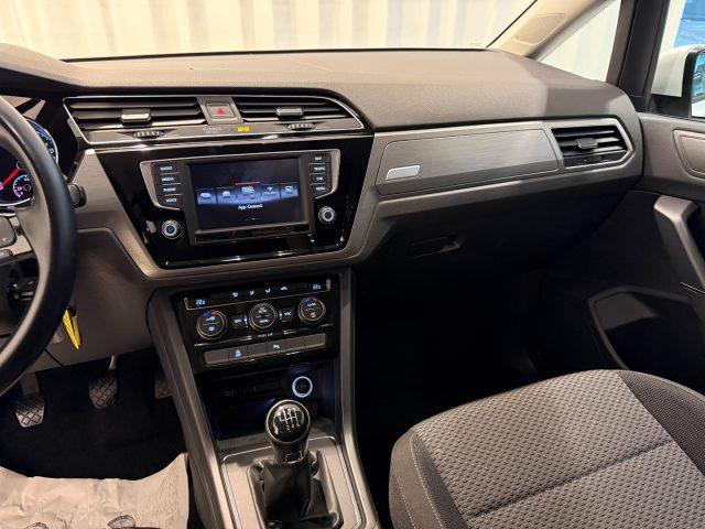 VOLKSWAGEN Touran 1.4 TSI Business 7P Navi Bluetooth 17" Family Pack