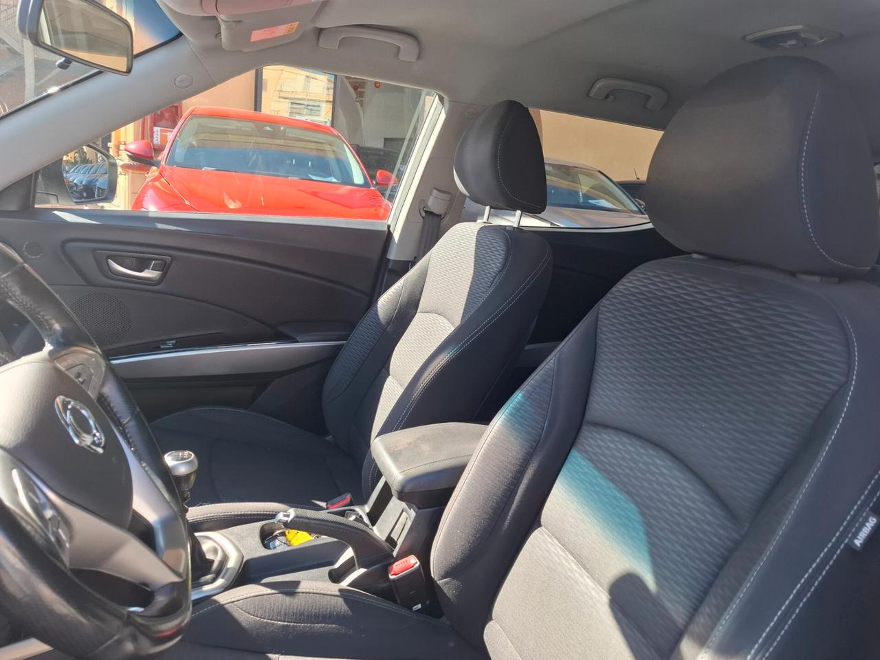 Ssangyong Tivoli 1.6d 4WD Be Visual Hot Aebs