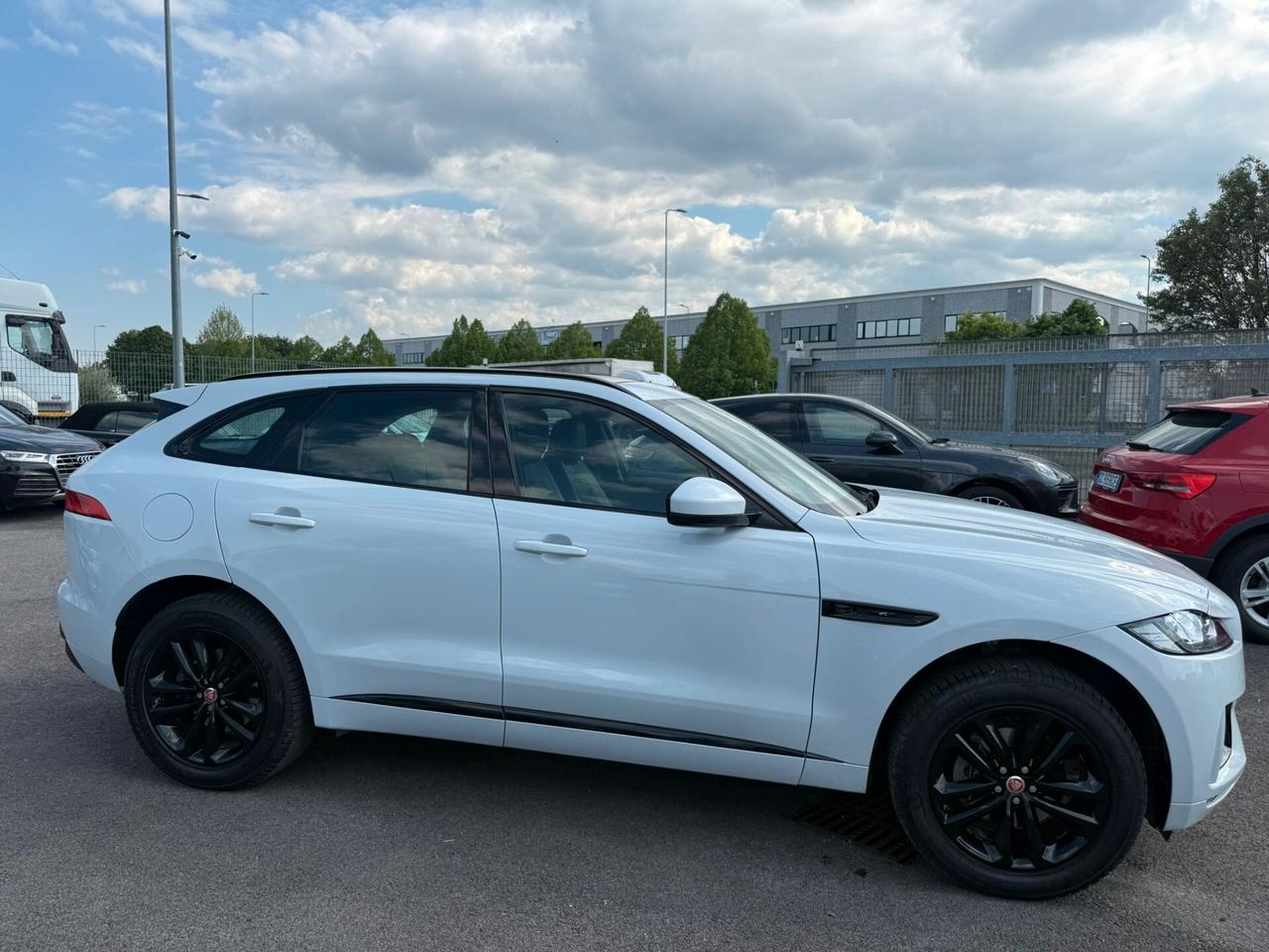 Jaguar F-Pace 2.0 D 180 CV AWD aut. Portfolio