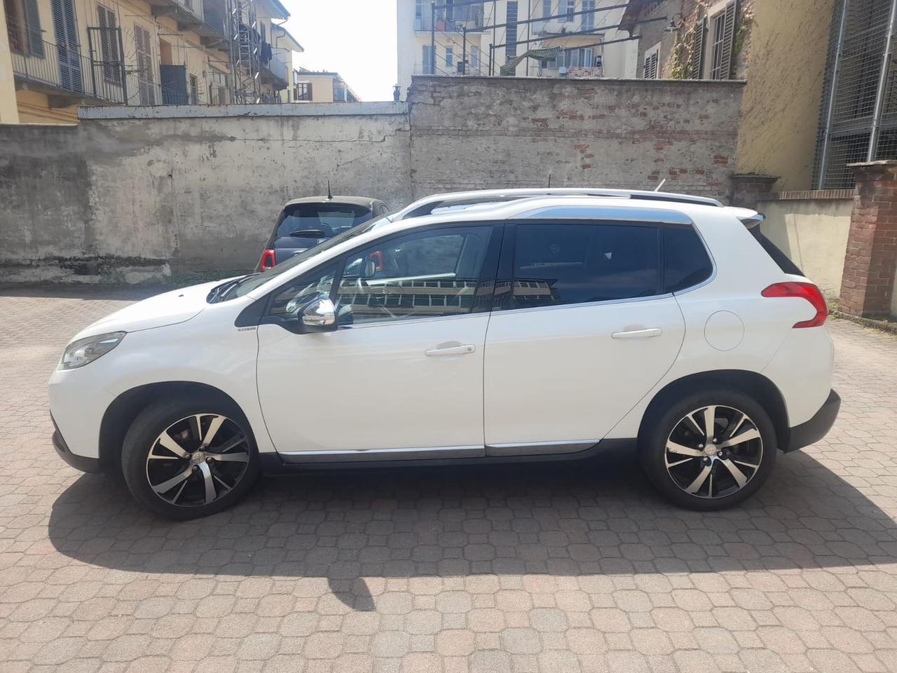 Peugeot 2008 Allure 1.2 PureTech 130 #10994