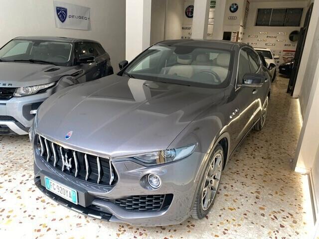 Maserati Levante V6 Diesel 275 CV AWD Granlusso