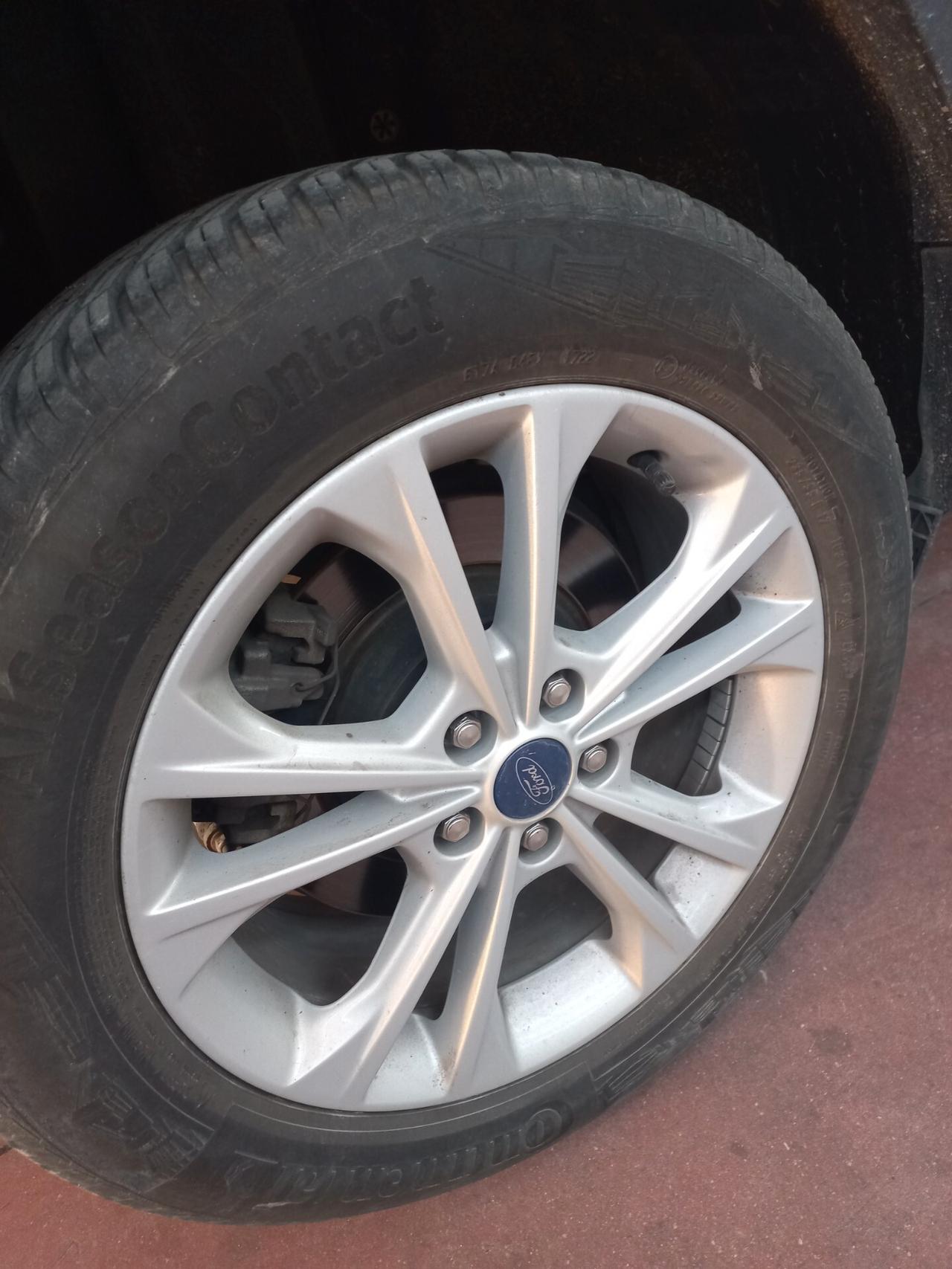 Ford Kuga 1.5 TDCI 120 CV S&S 2WD ST-Line