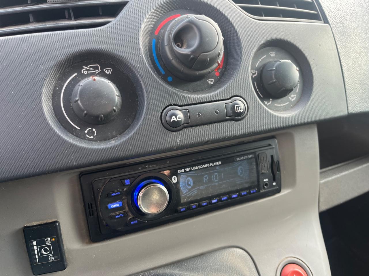 Renault Kangoo ( piu IVA ) GPL Furgoncino - 2011