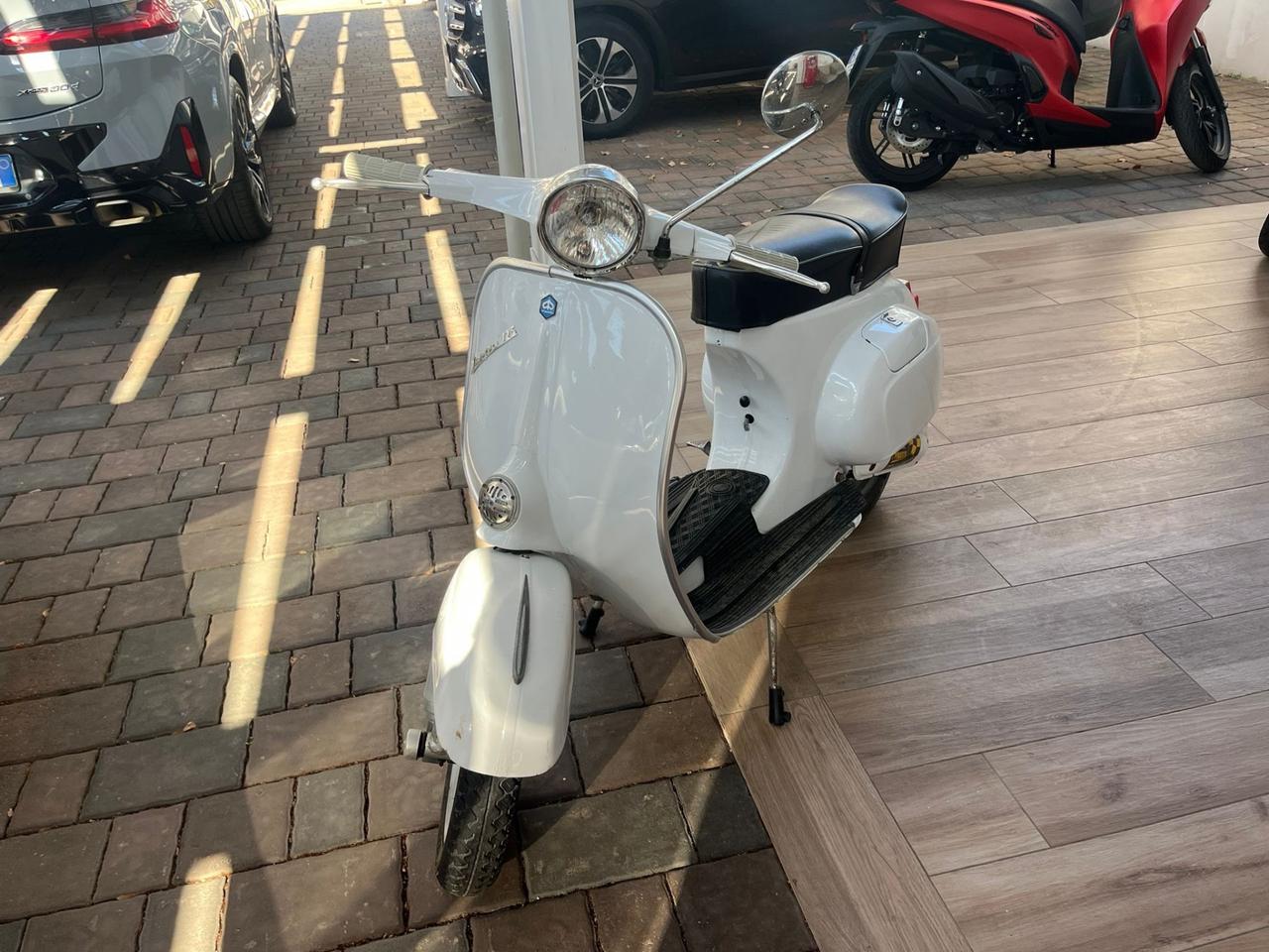 Piaggio Vespa 125 Primavera