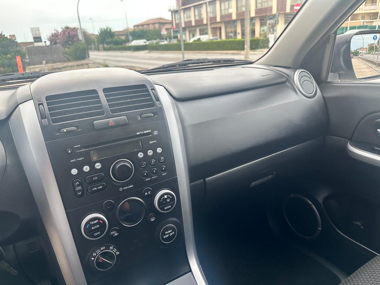 Suzuki Grand Vitara 1.9 DDiS 5 porte Executive 4x4 gancio