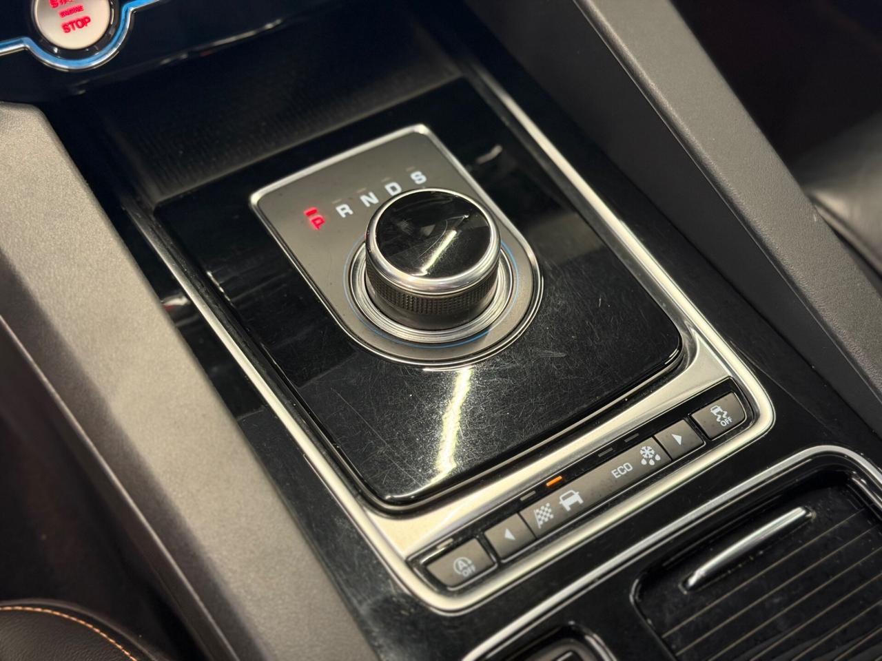 Jaguar F-Pace 2.0 D 180 CV AWD PRESTIGE