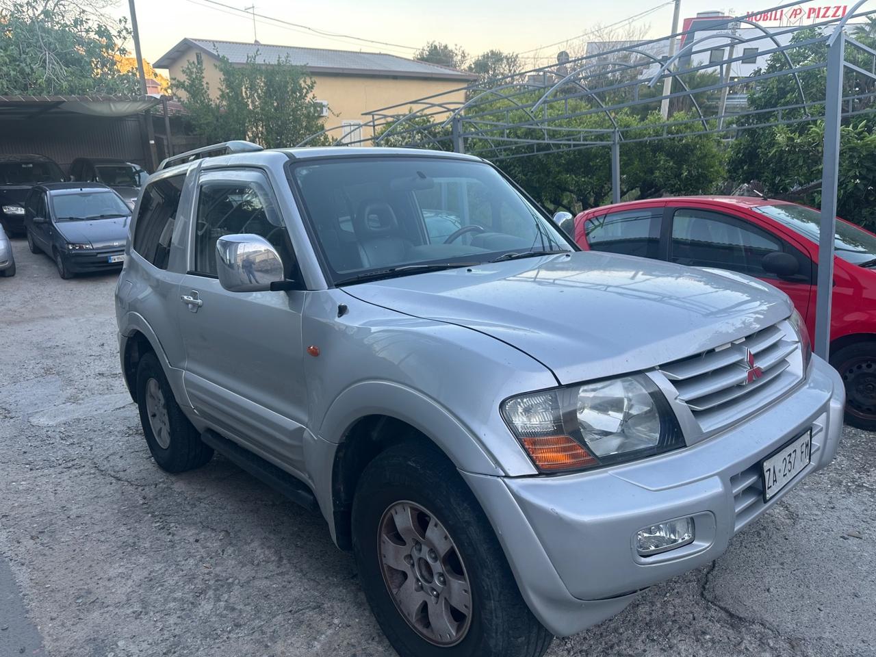 Mitsubishi Pajero 3.2 16V DI-D 3p. GLX