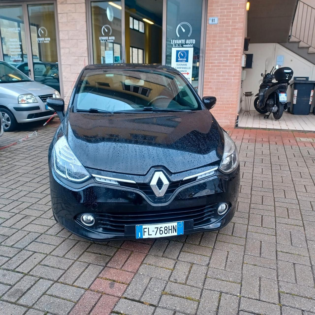 INDISTRUTTIBILE CLIO 1.5 EURO 6 PER NEOPATENTATI