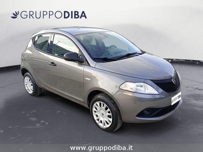 Lancia Ypsilon III 2015 Benzina 0.9 t.air Silver ecochic metano 80cv