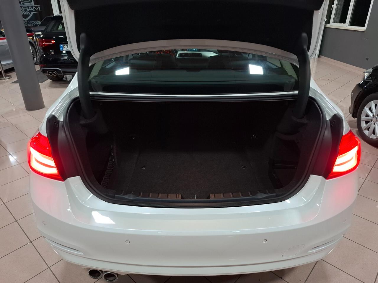 Bmw 320d Luxury Berlina