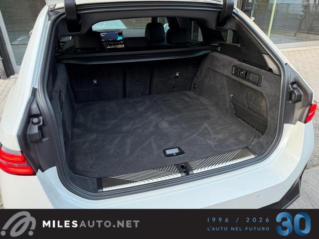 BMW 520 d 48V Msport 7 ANNI GARANZIA RATA 799 ?