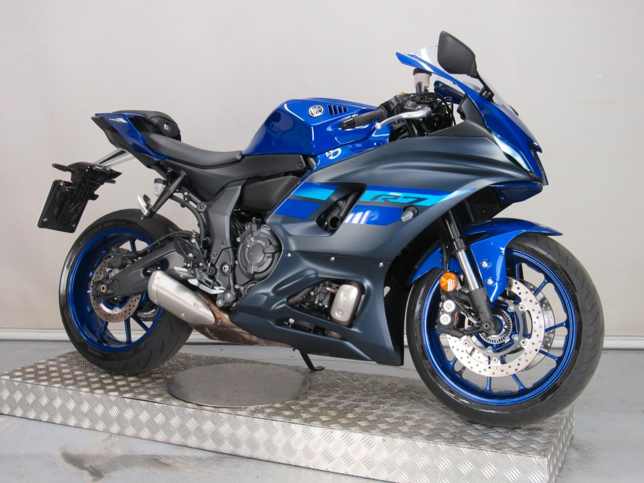 Yamaha YZF - R 7 ABS