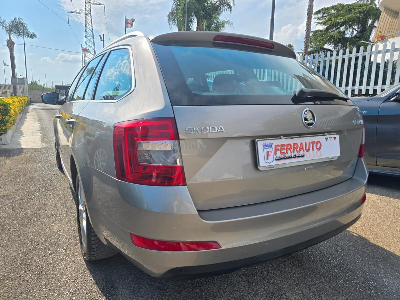 Skoda Octavia 1.4 TSI Executive G-Tec 110CV
