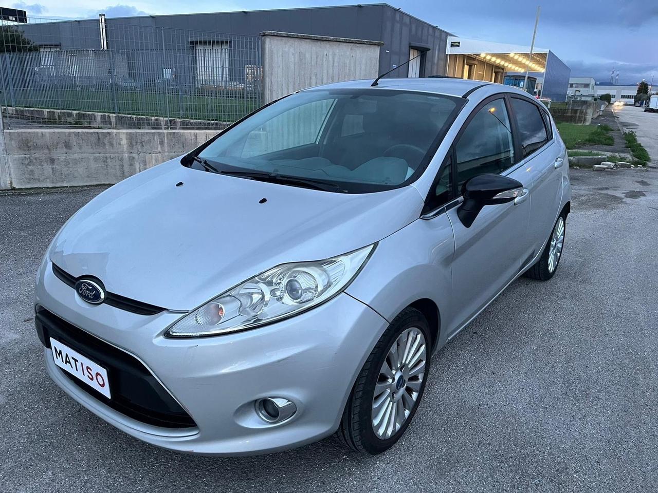 Ford Fiesta 1.4 5p Bz.- GPL Titanium 135000 km