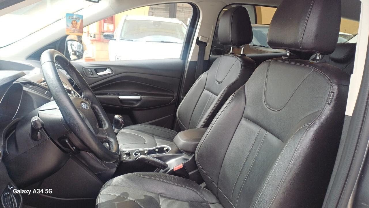 Ford Kuga 2.0 TDCI 140 CV 4WD Titanium