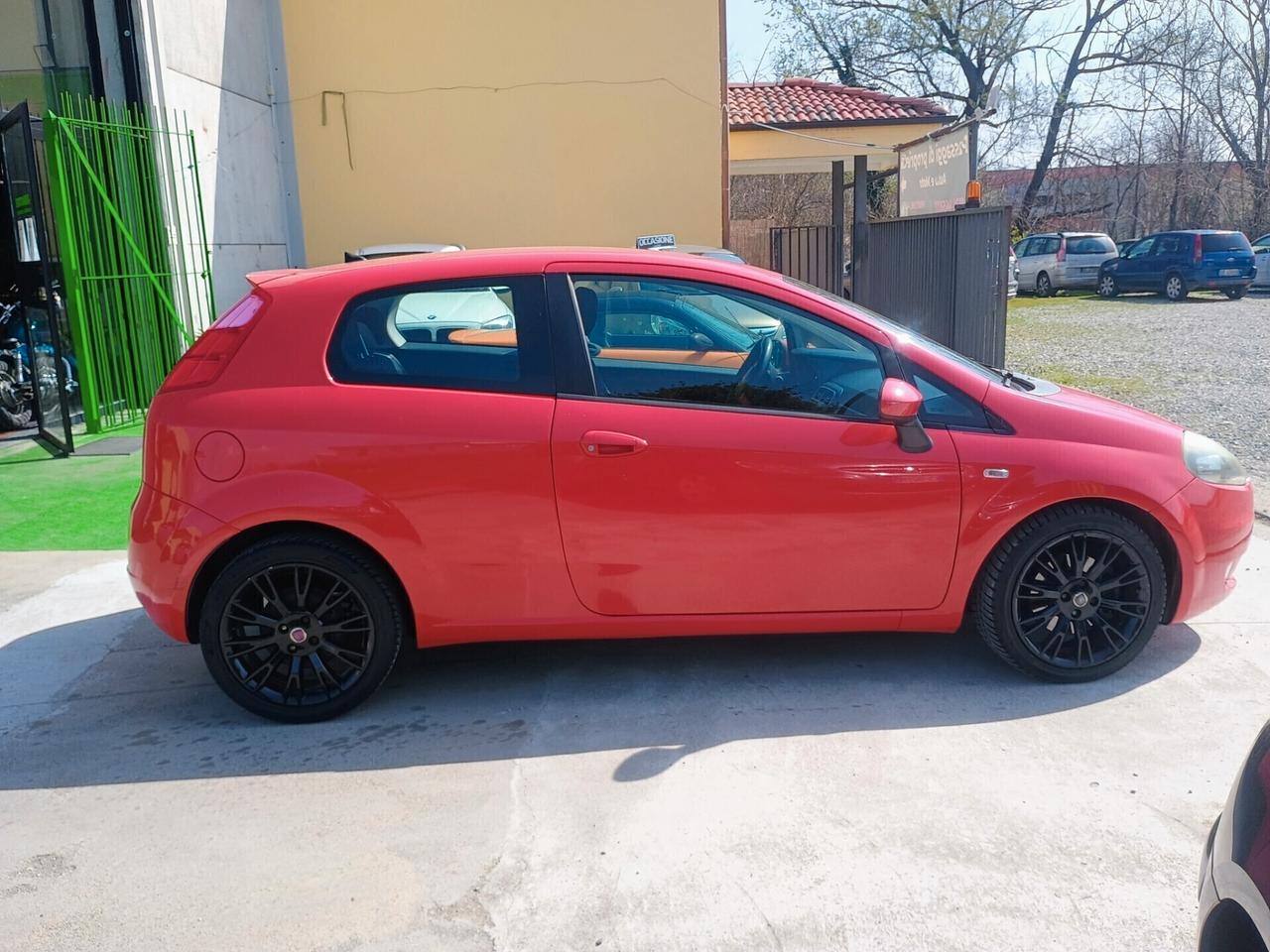 FIAT GRANDE PUNTO SPORT adatta per neopatentati