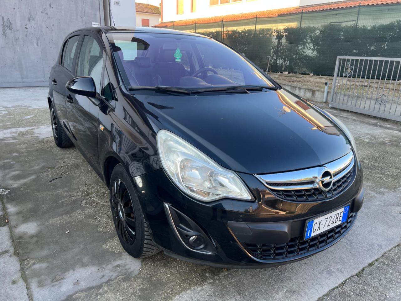 Opel Corsa 1.2 BENZINA 5P. 2013 POCHI KM NEOPATENTATI