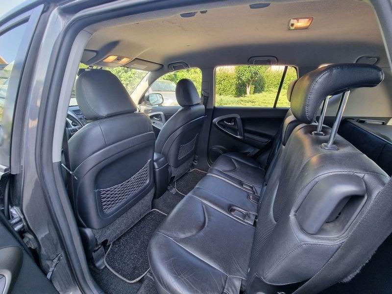 Toyota RAV4 RAV4 2.2 D-Cat 177 CV Luxury