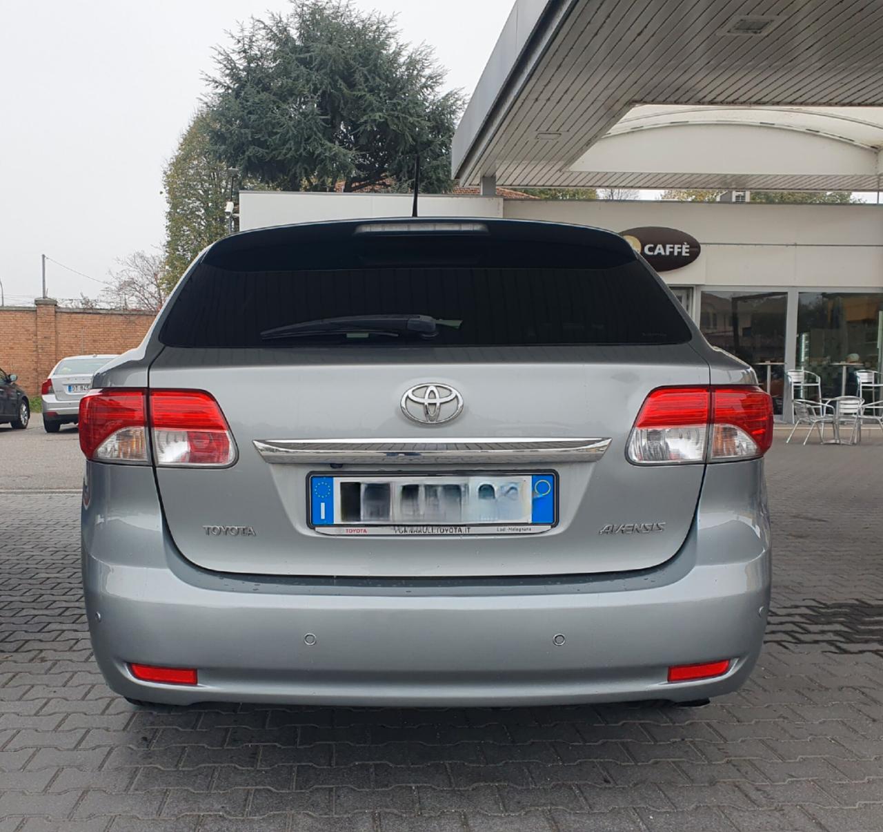 Toyota Avensis 2.0 D-4D Wagon Lounge