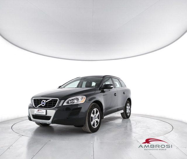 VOLVO XC60 D4 Momentum - PER OPERATORI DEL SETTORE