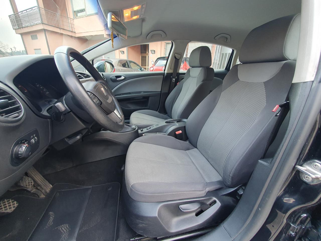 Seat Leon 1.6 TDI 90CV *NeoPatentati*