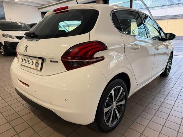 Peugeot 208 PureTech 82 5p. GPL Allure