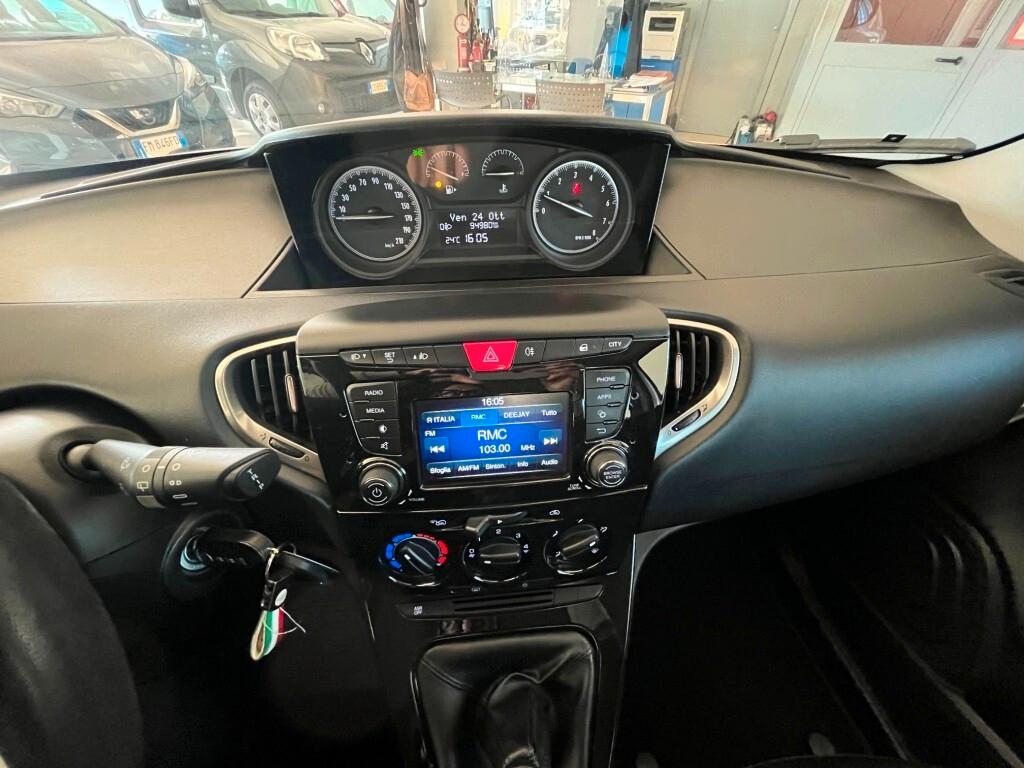 Lancia Ypsilon 1.2 69 Cv 5p Benzina
