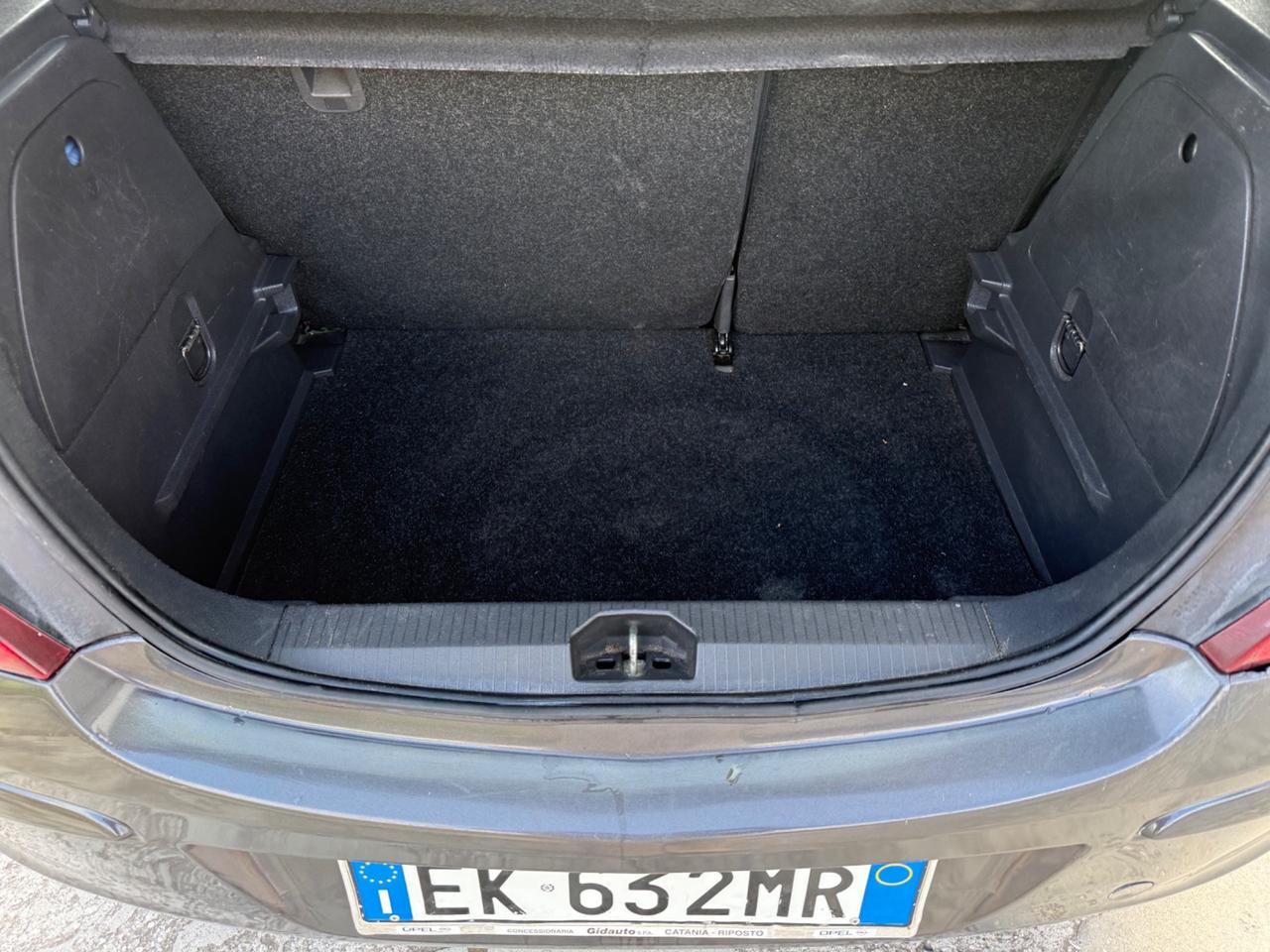 Opel Corsa 1.2 BENZINA POCHI KM 2011 NEOPATENTATI