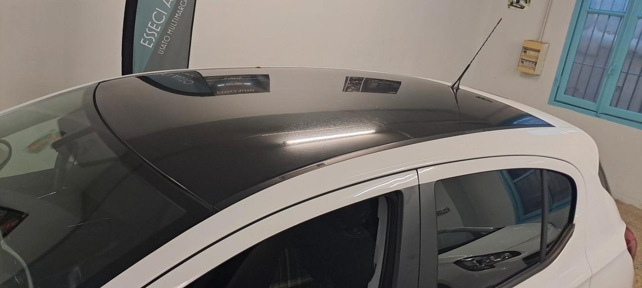 Opel Corsa 1.2 5 porte b-Color
