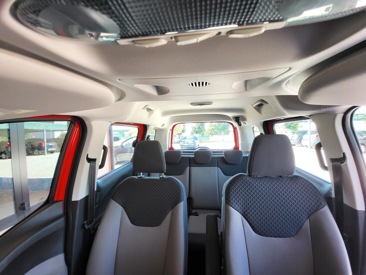 Ford Tourneo Courier 1.5 TDCI 75 CV Sport