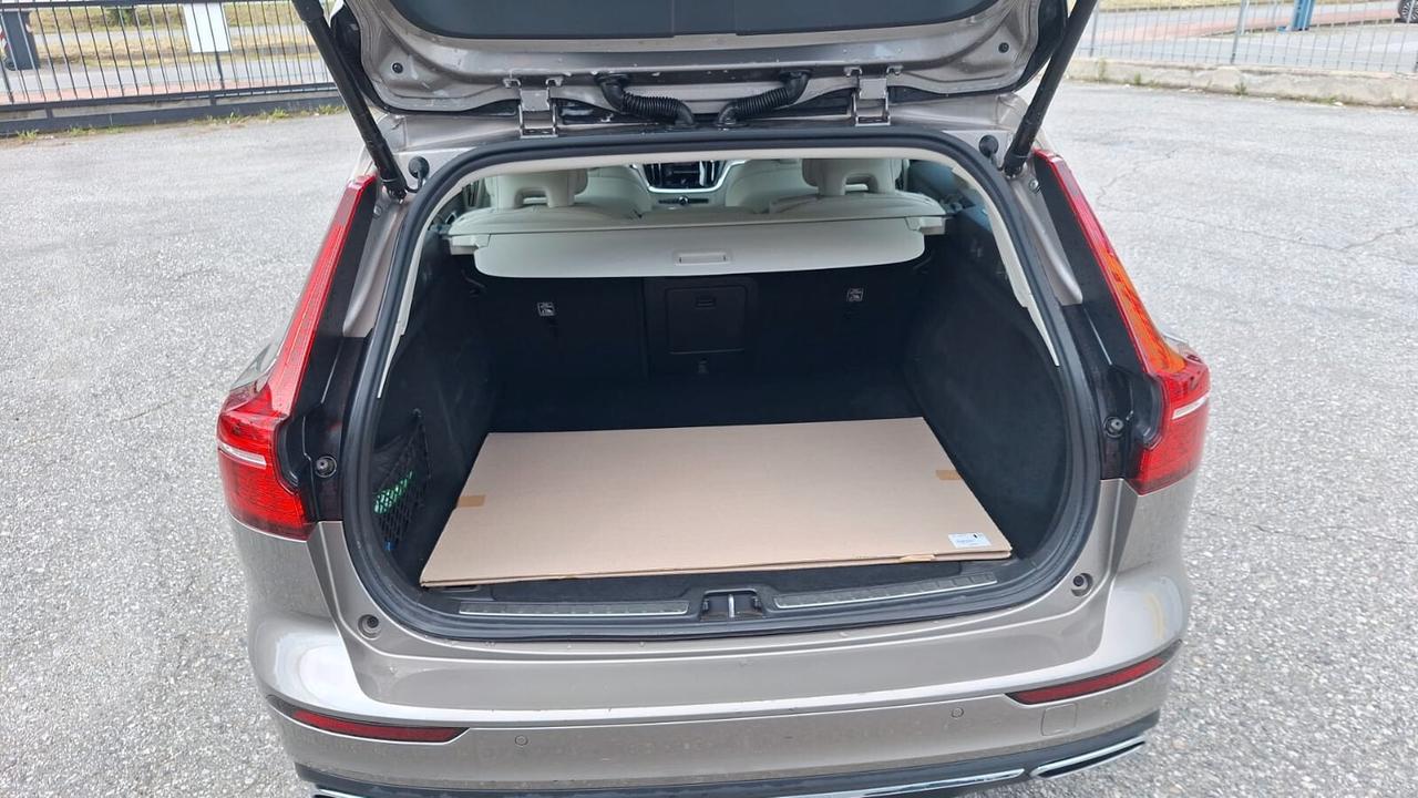 Volvo V60 B4 (d) Geartronic Momentum Business Pro