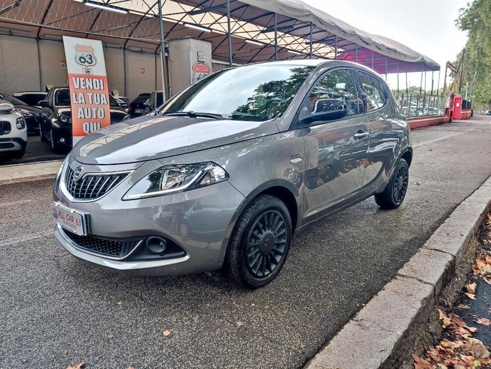 Lancia Ypsilon 1.0 Hybrid SENZA VINCOLI DI FINANZIAMENTO