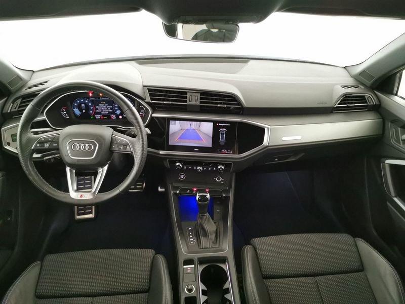 Audi Q3 35 1.5 tfsi Identity Black s-tronic