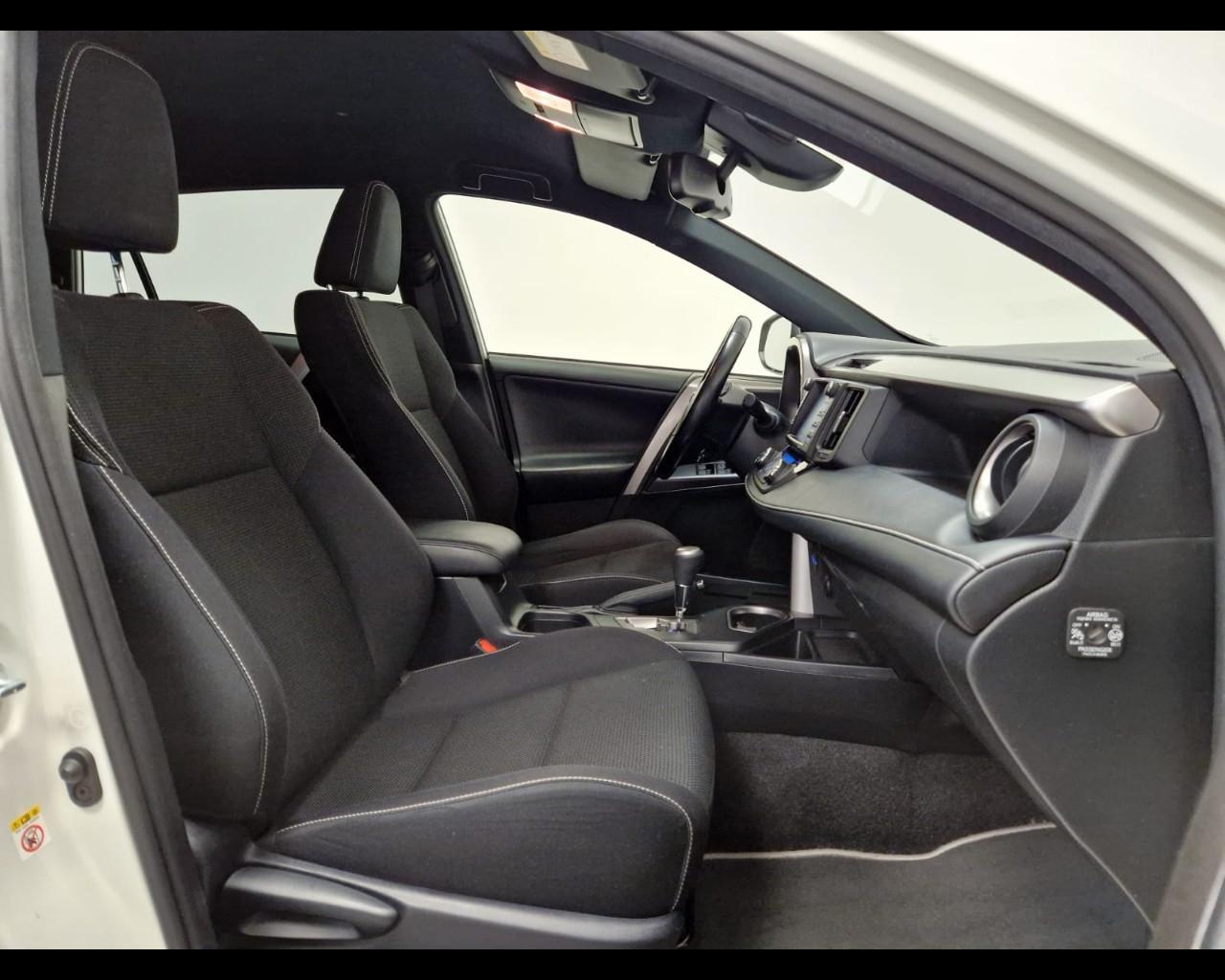 TOYOTA Rav4 IV - Rav4 2.5 vvt-i h Style 2wd e-cvt my17
