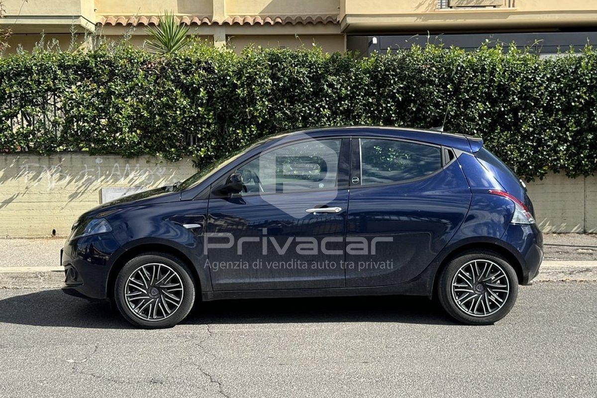 LANCIA Ypsilon 1.0 FireFly 5 porte S&S Hybrid Ecochic Silver