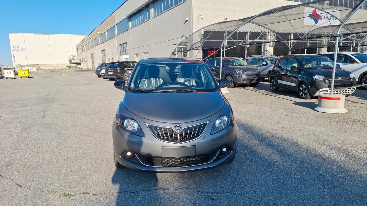 Lancia Ypsilon 1.0 FireFly 5 porte S&S Hybryd Gold