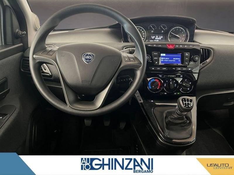 Lancia Ypsilon 1.0 FireFly 5 porte S&S Hybrid Silver