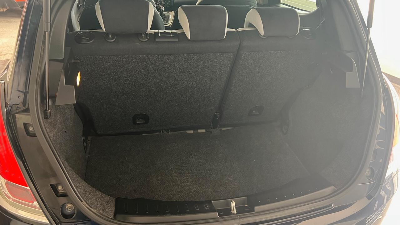 Lancia Ypsilon 1.3 MJT 16V 95 CV 5 porte S&S Platinum
