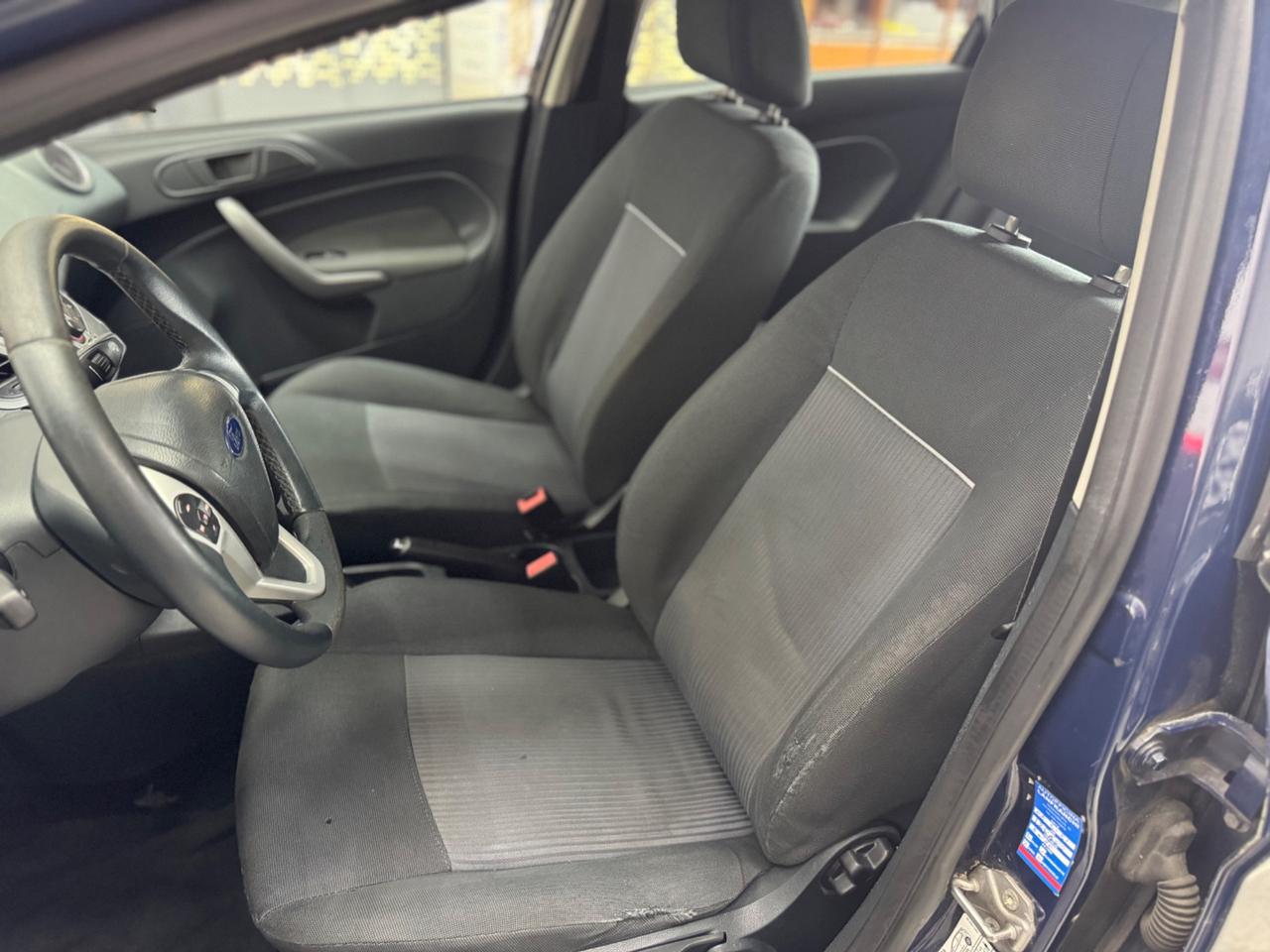 Ford Fiesta 1.2 Benzina 5Porte ADATTA NEOPATENTATI